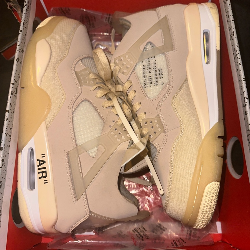 Air Jordan 4 off white